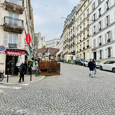 Alloggio in famiglia Le Charme Parisien Au Coeur De Montmartre *