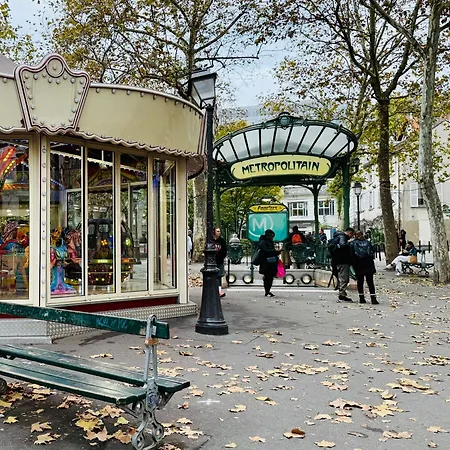 Le Charme Parisien Au Coeur De Montmartre *