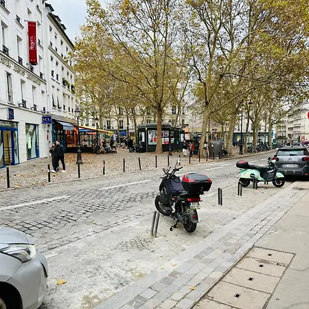 Le Charme Parisien Au Coeur De Montmartre Alloggio in famiglia Parigi