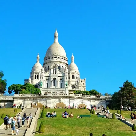 Le Charme Parisien Au Coeur De Montmartre Alloggio in famiglia *